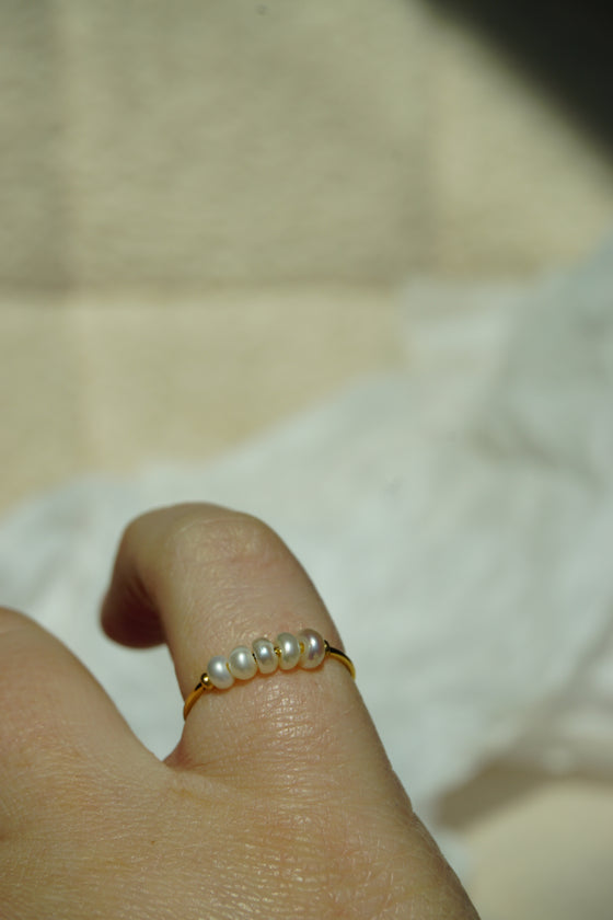 The Dainty Pearl Ring