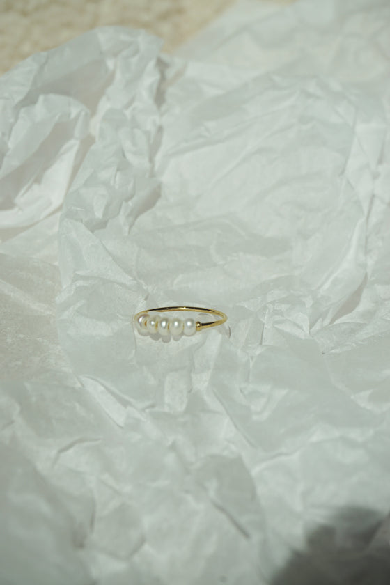 The Dainty Pearl Ring