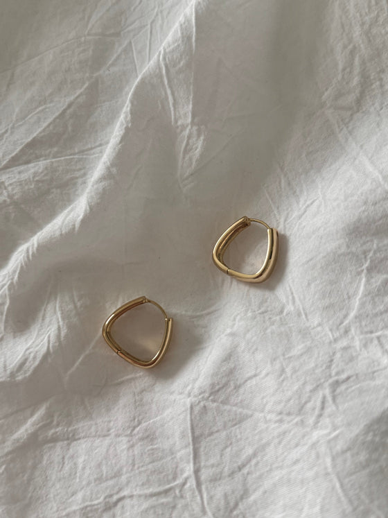 MINIMALIST TRIANGLE HOOP EARRINGS - 14K GOLD FILLED - TallyMINIMALIST TRIANGLE HOOP EARRINGS - 14K GOLD FILLED47335652262194AE901MINIMALIST TRIANGLE HOOP EARRINGS - 14K GOLD FILLED